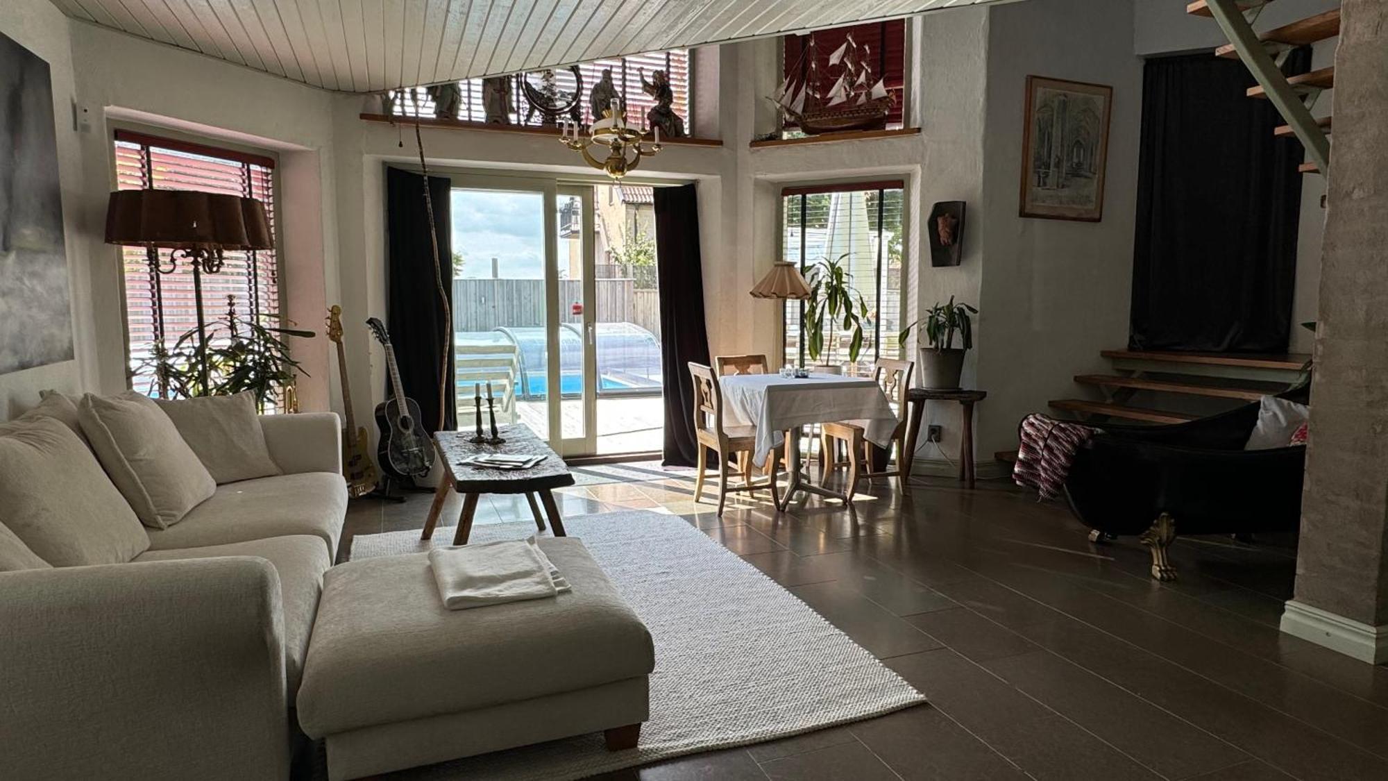 Modernt Hus Naera Och *